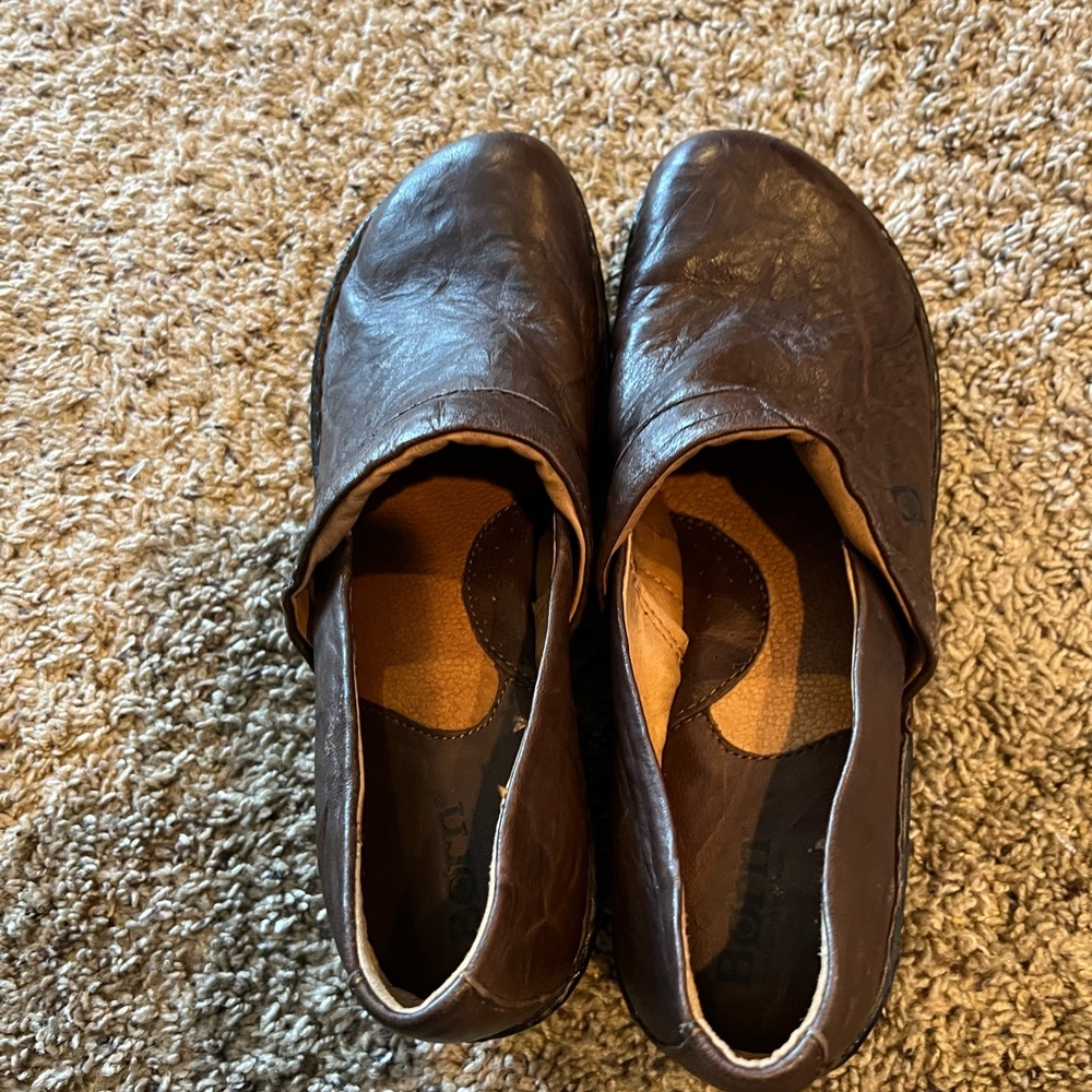 Like new Born brown shoes